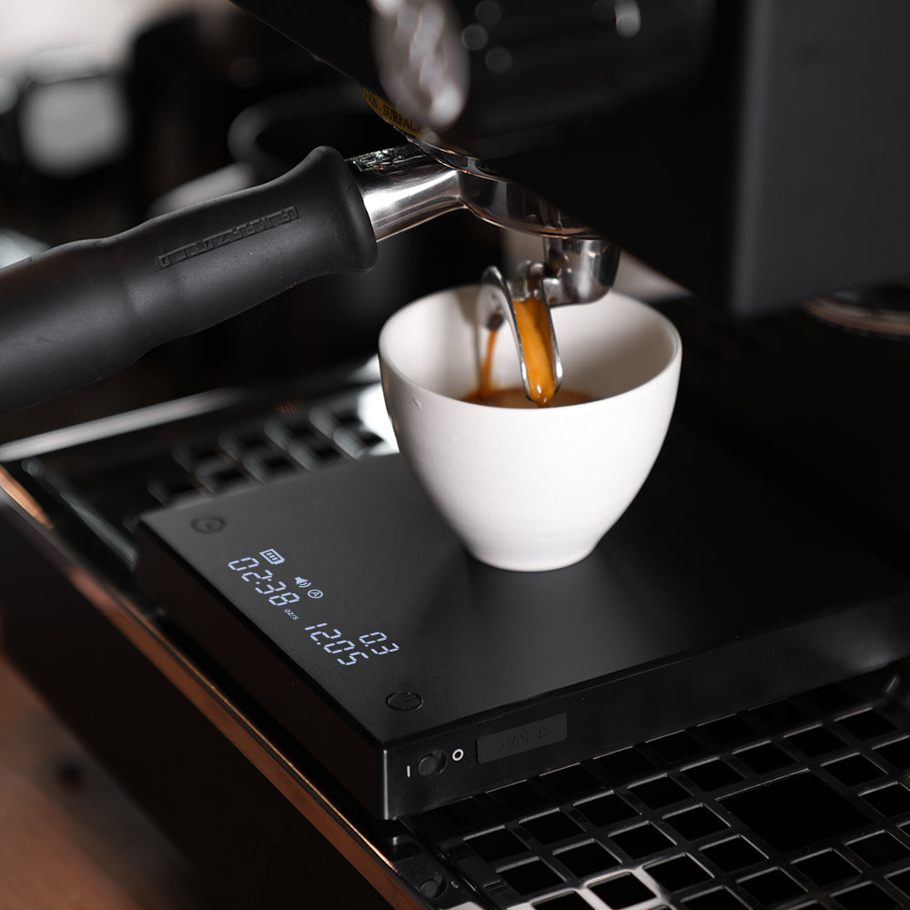 Deze USB-oplaadbare Digitale Koffieweegschaal Is Voorzien Van Een Timer En Een Led Display Hij Weegt Espresso Van 0 1 Gram Tot 3 Kilogram Met Hoge Precisie En Is Geschikt Voor In De Keuken Deze USB-oplaadbare Digitale Koffieweegschaal Is Voorzien Van Een Timer En Een Led Display Hij Weegt Espresso Van 0 1 Gram Tot 3 Kilogram Met Hoge Precisie En Is Geschikt Voor In De Keuken